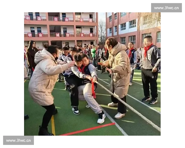 激烈角逐燃激情 团结拼搏成就精彩拔河比赛瞬间